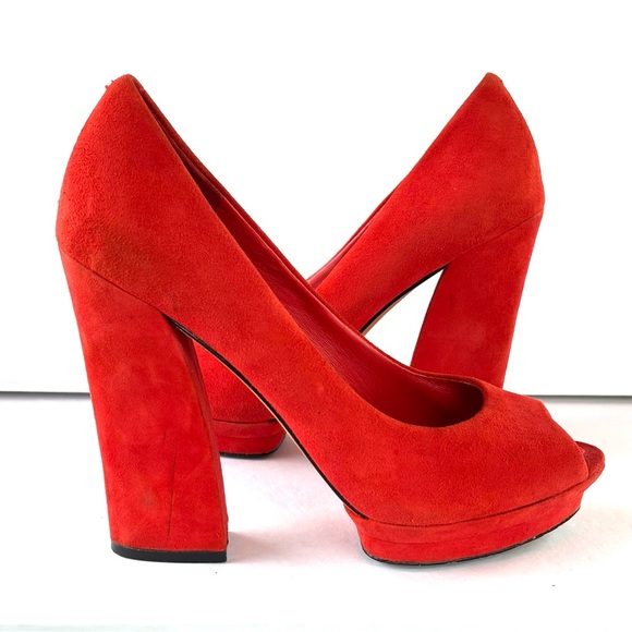 BCBGMaxAzria Shoes - BCBGMaxAzria Red Orange Size 7.5B Suede Heels